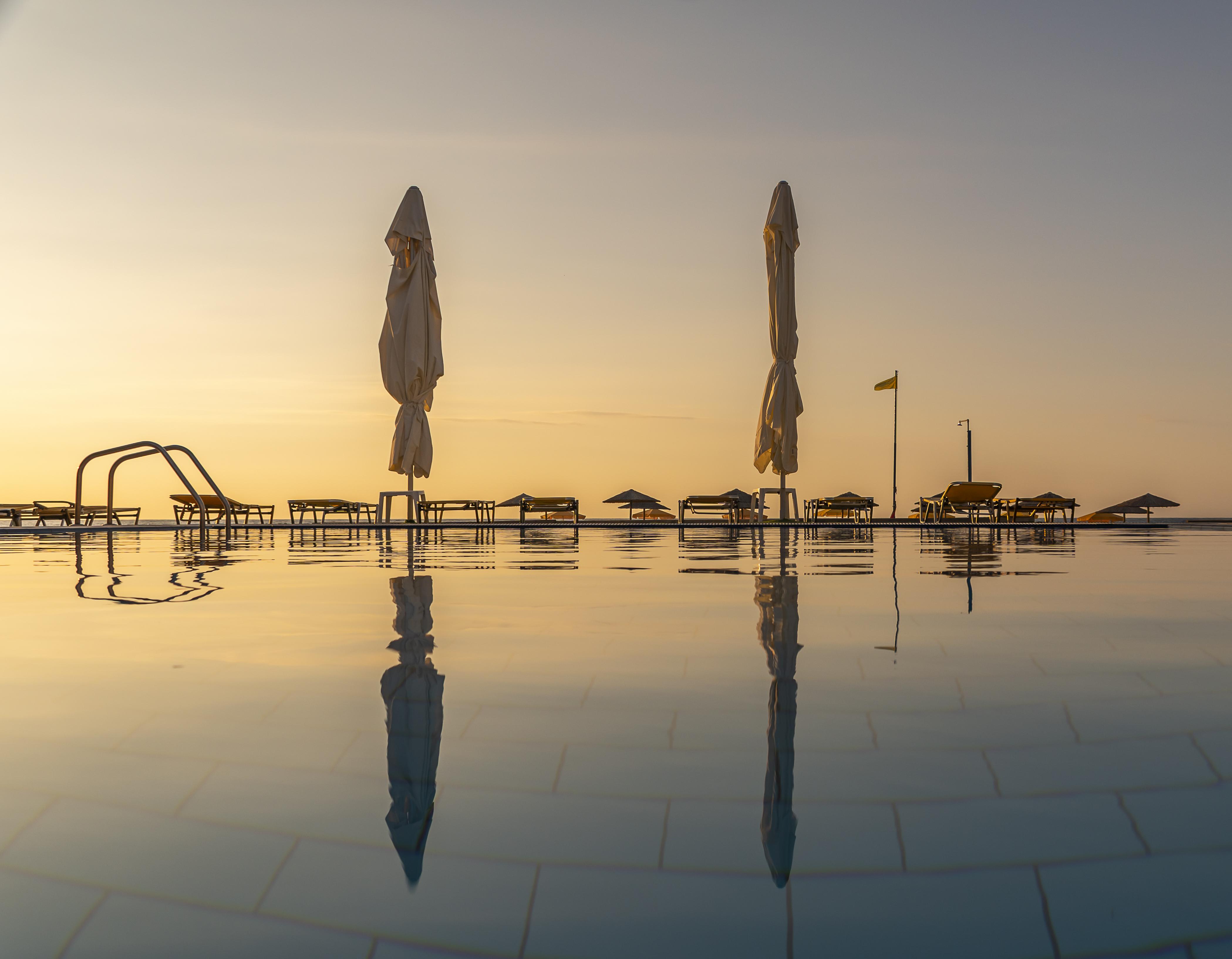 Uzenie All Suites Boutique Resort (Adults Only) Аделианос Кампос Екстериор снимка