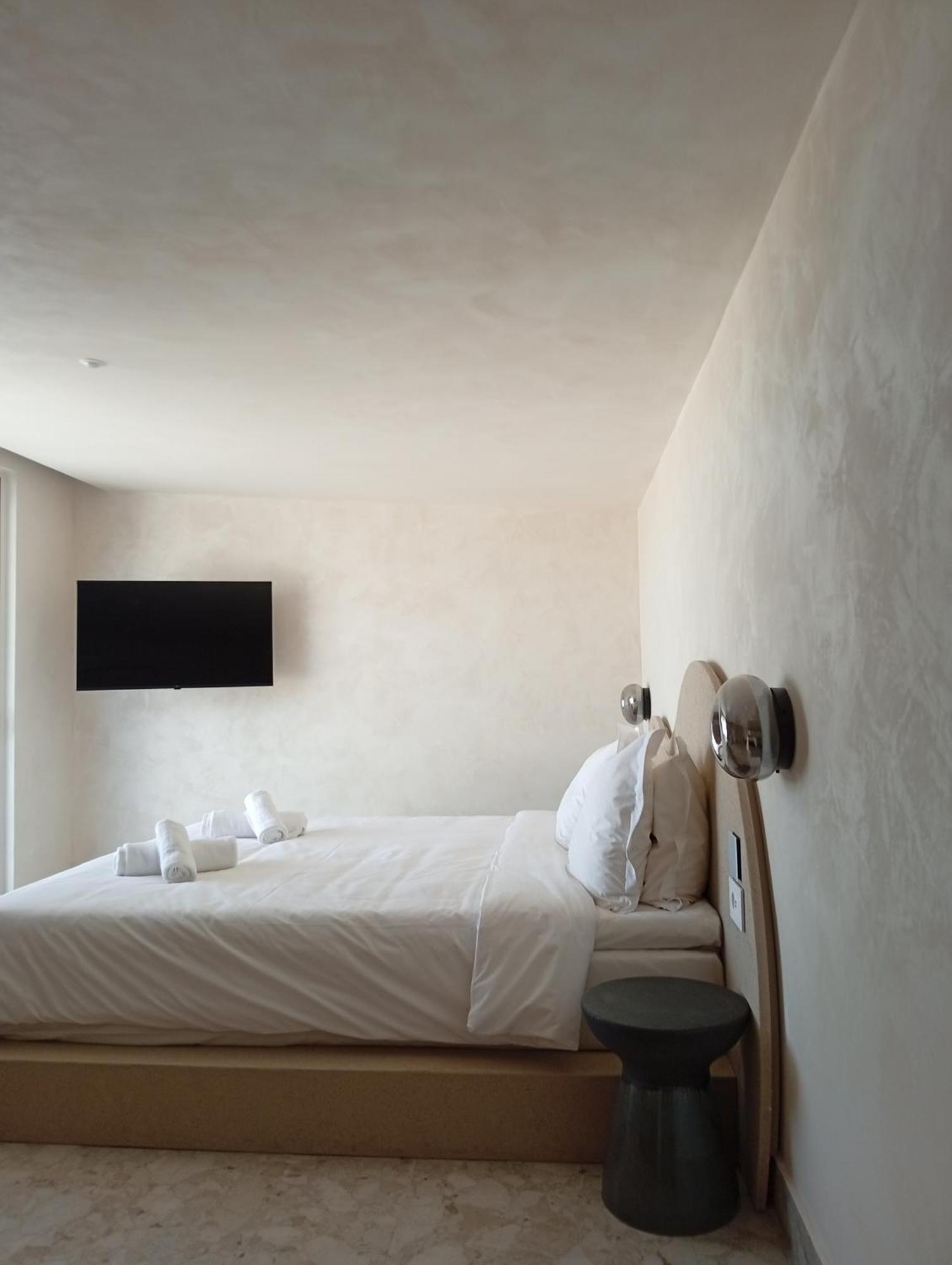 Uzenie All Suites Boutique Resort (Adults Only) Аделианос Кампос Екстериор снимка